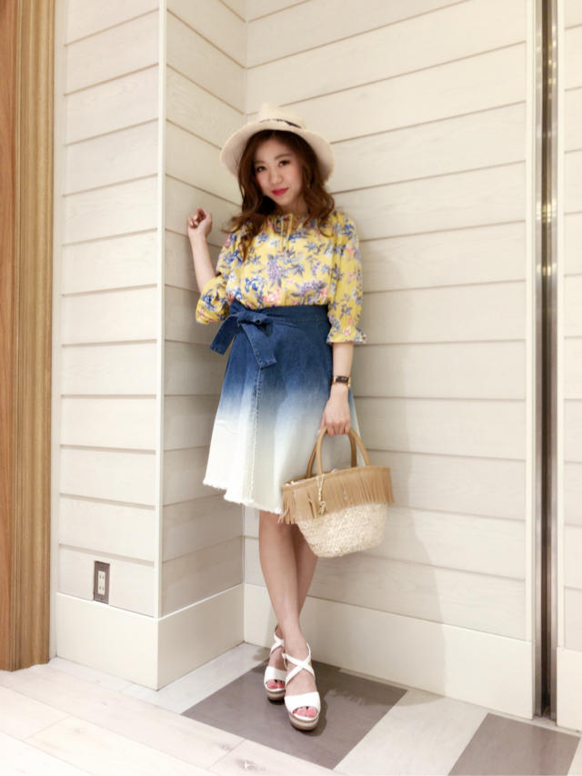 今からでも着れる花柄 × グラデーションデニム♡chisato
