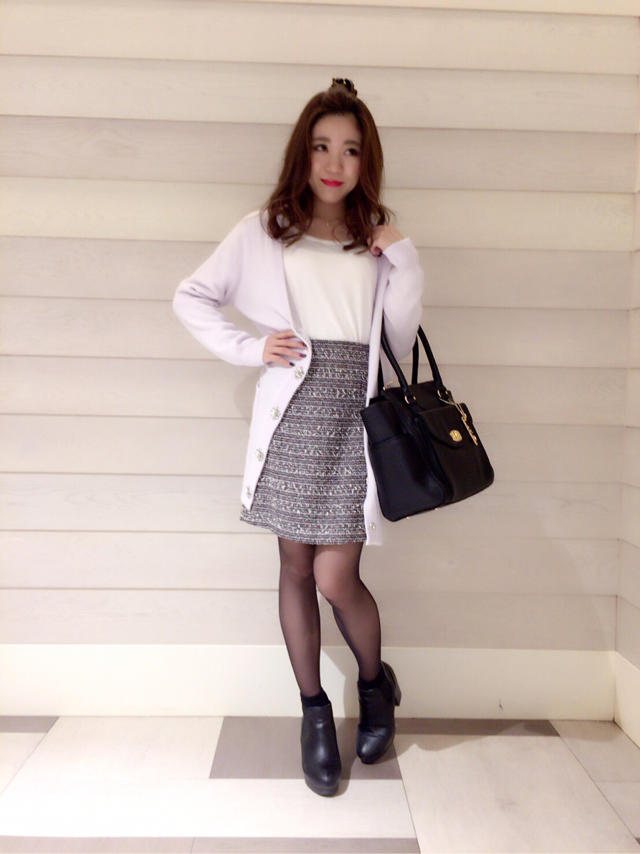 ビュー付きカーデとツイードスカート♡chisato