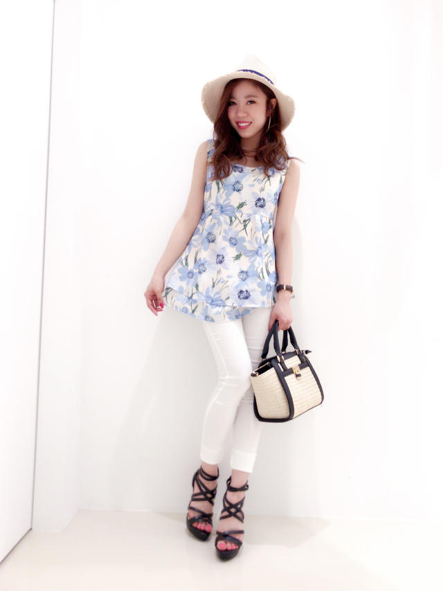 新作♡フラワーリボントップス♡chisato