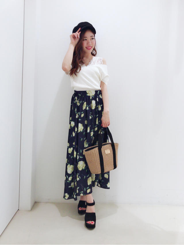 vivi掲載コーデ♡天王寺で人気の花柄ロングスカート♡chisato