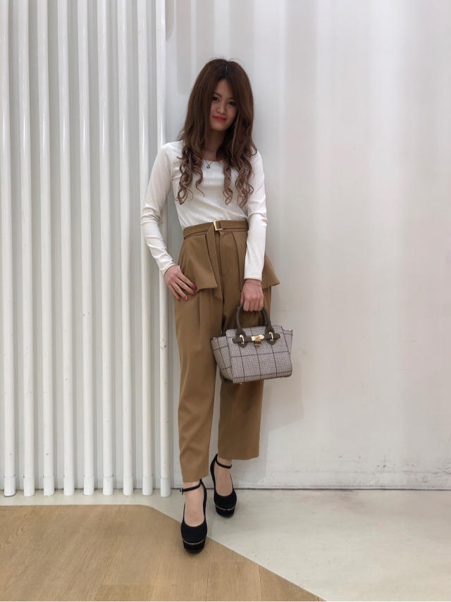 ❤️新作❤️Sophilaのお洋服3900円‼️⁉️❤️秋コーデ❤️人気アイテム❤️オフショットあり❤️くりちゃん❤️