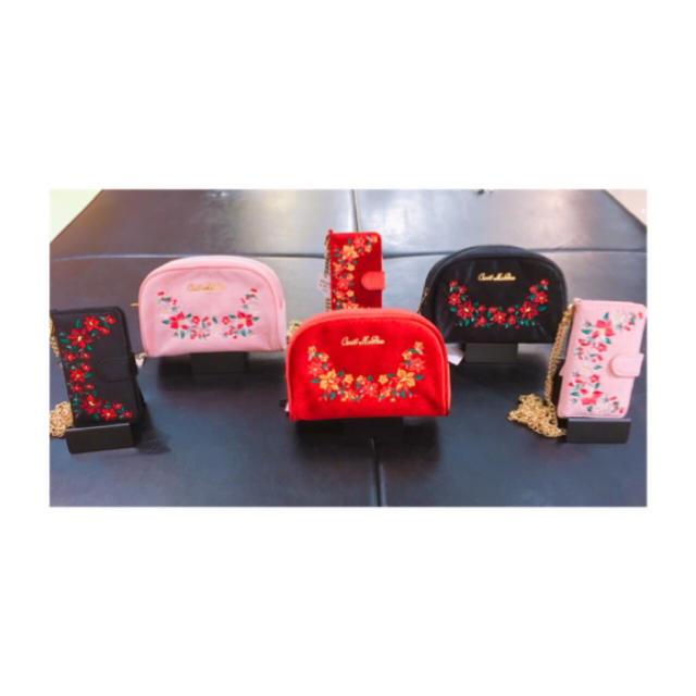 大人気刺繍 ♥ ポーチ ♥ iPhoneケース ♥ arina