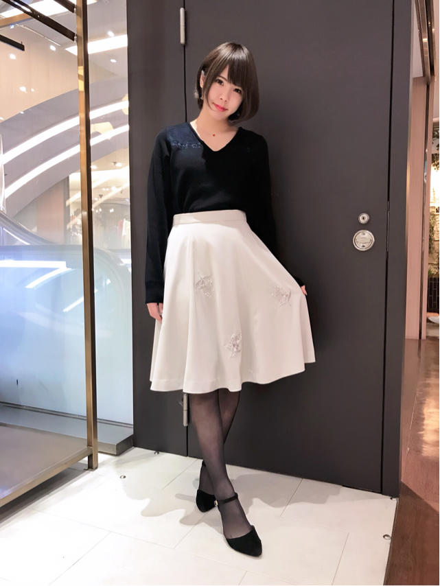 飛び刺繍スカート♡