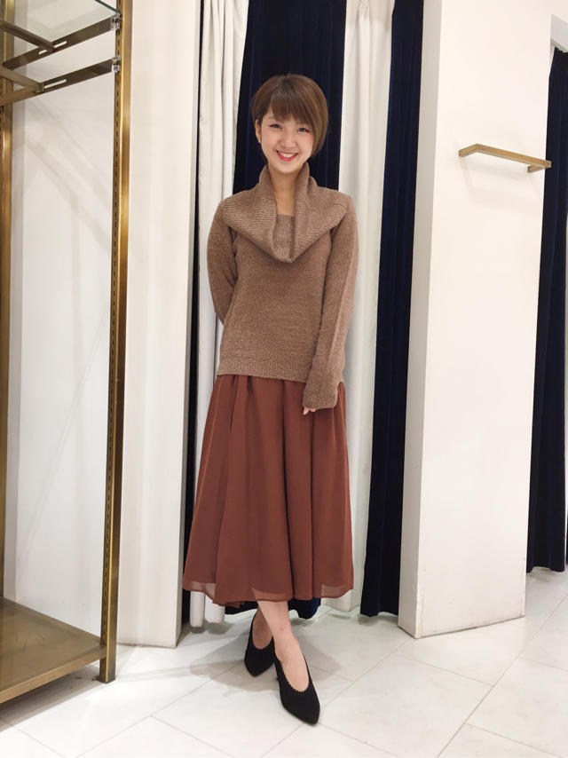 スヌード付ニット×プリーツスカーチョ