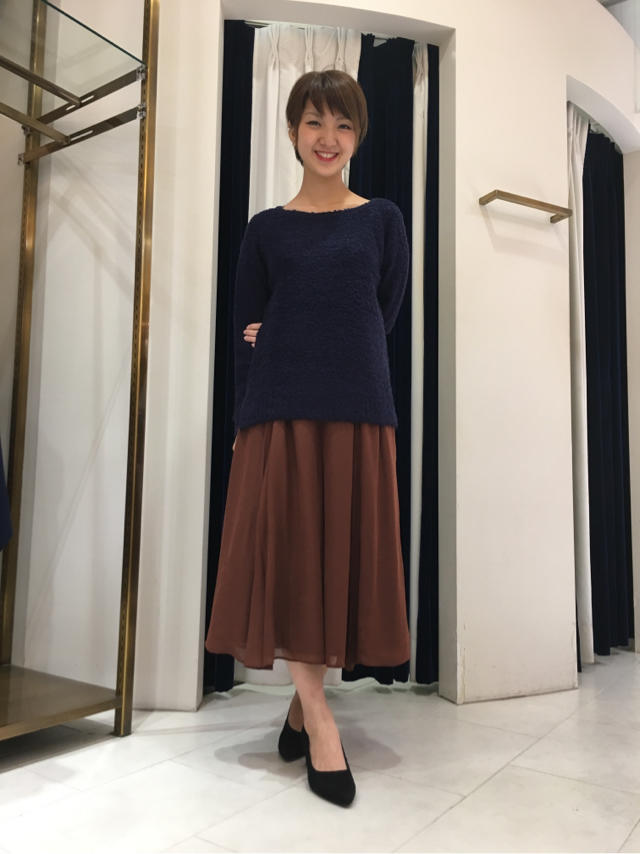 ミニループボートネックニットで可愛く♡