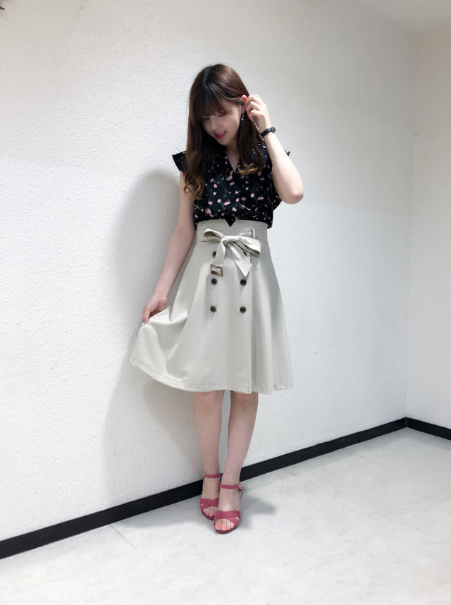 オススメ夏アイテム♪爽やか花柄ブラウス♡