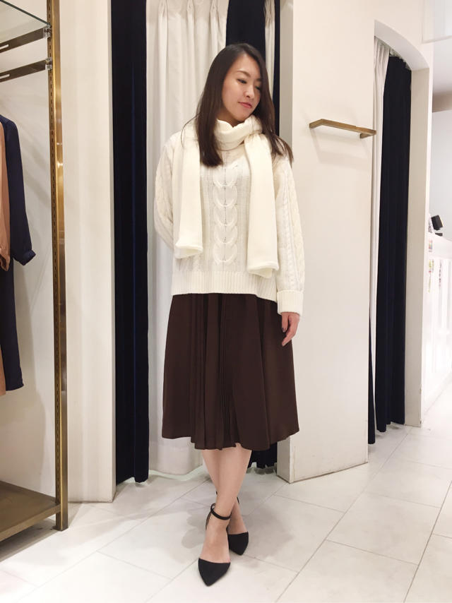 ☆新作ストール付ケーブルニット☆