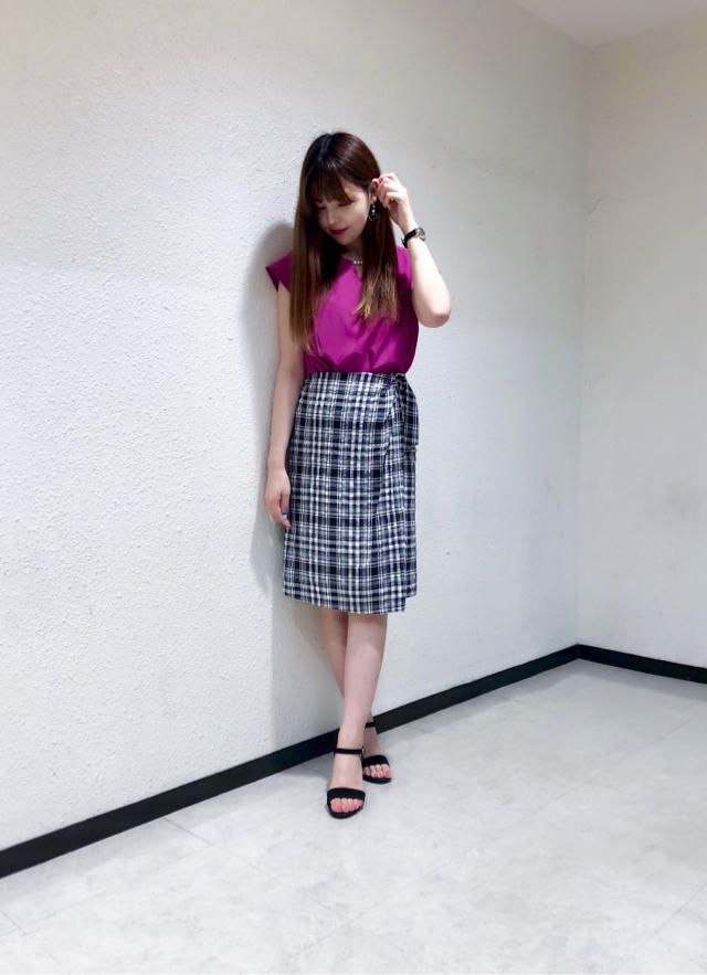 大人気♡フロントパールブラウス★