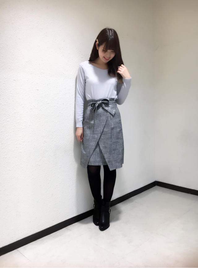 新作♪前も後ろも華やかニット☆