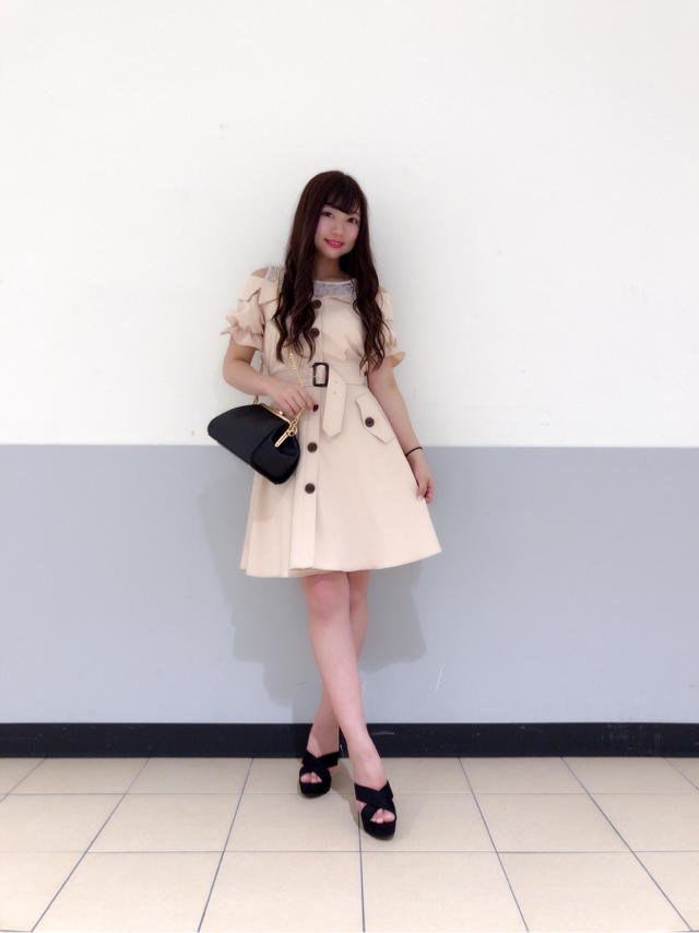 大人気♡オフショルトレンチOP♡なつみ