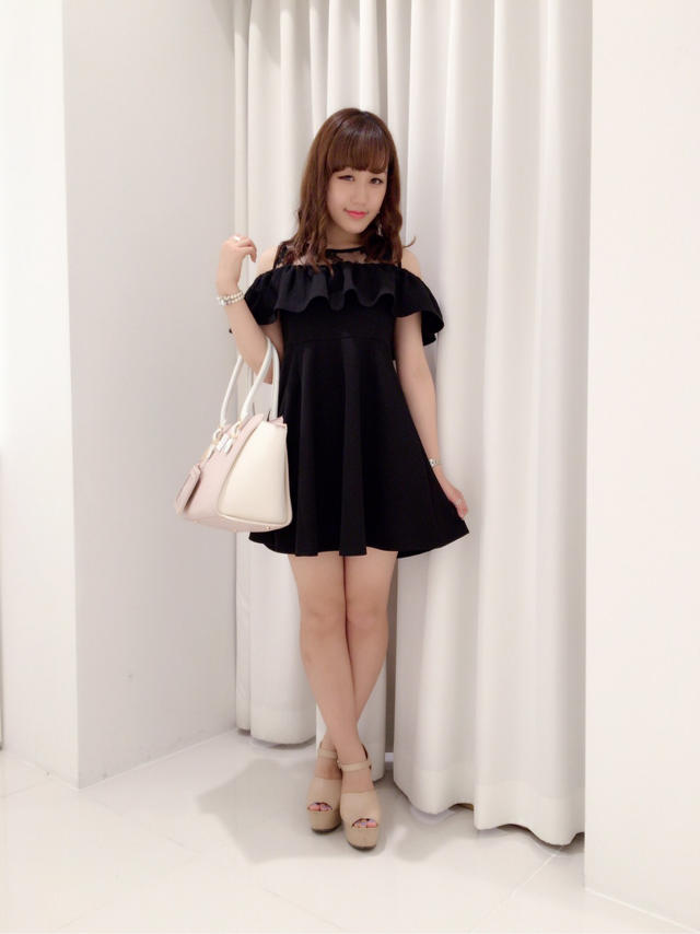 レースオフショルワンピ♡店頭コーデ♡かなこ