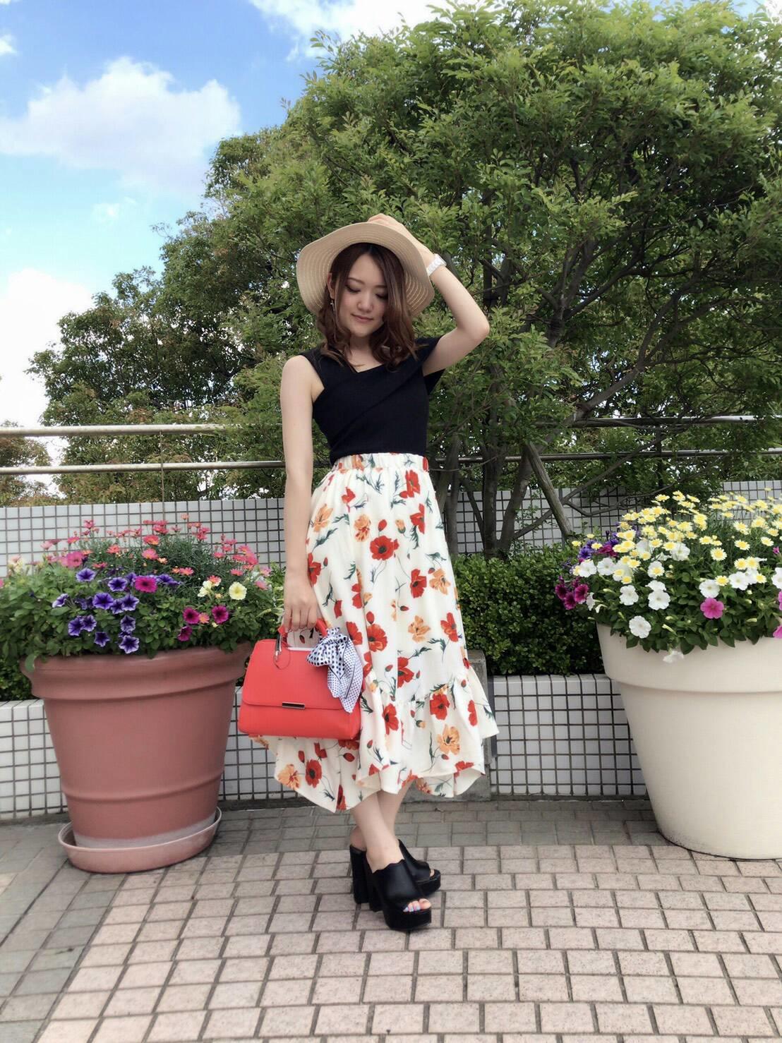甘くなりすぎないスカートで夏らしく♡ゆか