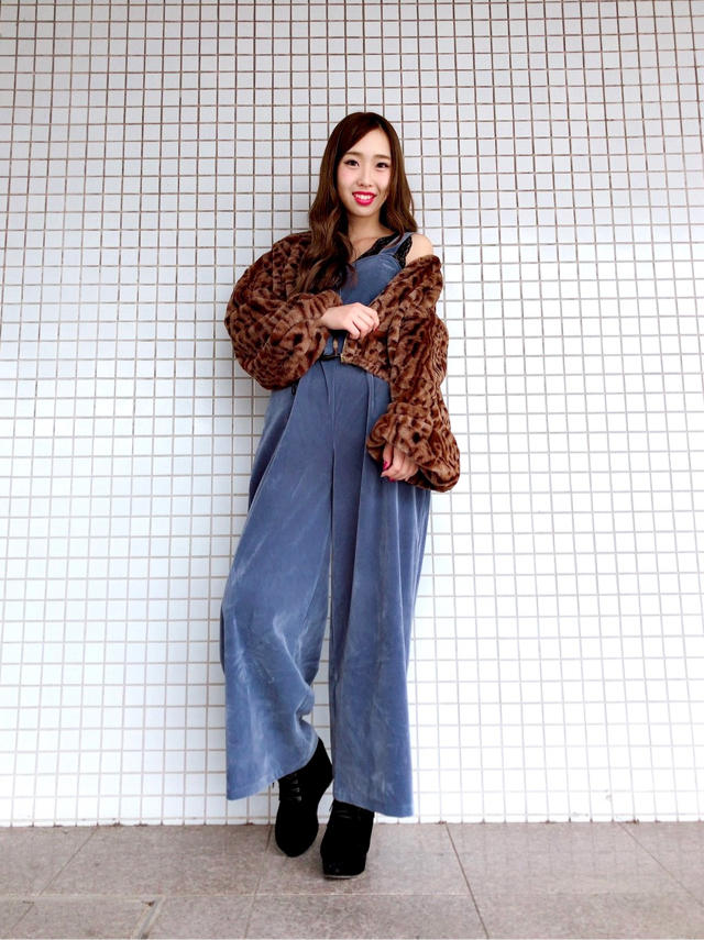 ロングシーズン使える◎ベロアオールインワン♡ゆか