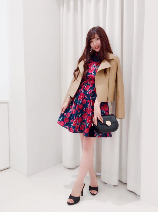 店頭初登場☆。.:＊・゜秋花柄ワンピ♡mika