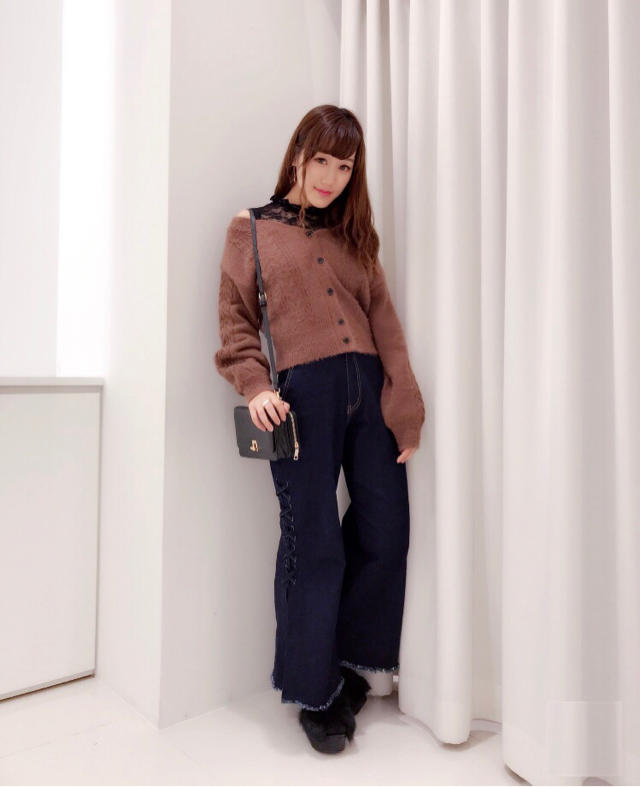 カタログ掲載❤︎フェザーニットカーデ×レースインナー❤︎かなこ