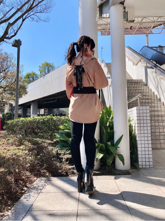 バックデザインで後ろ姿からトレンドを♡♡かなこ