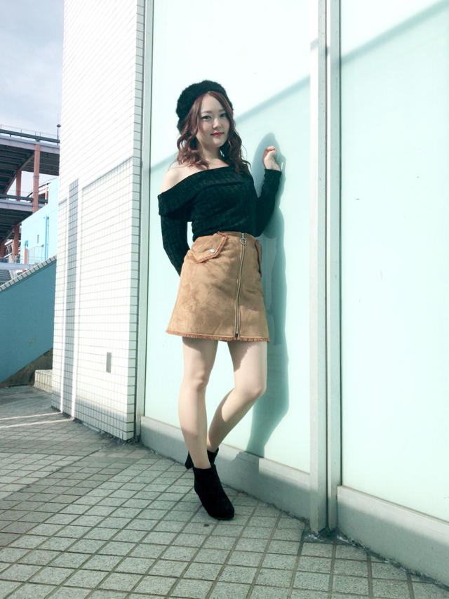 ワンショルダーでヘルシーに♡なつみ