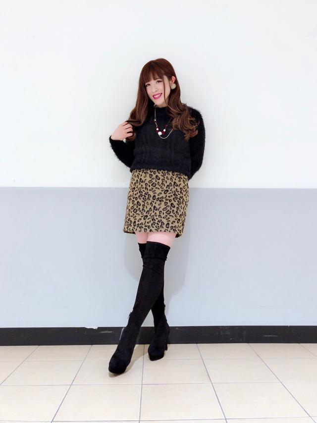 さり気ないラメで女性らしさを♡なつみ
