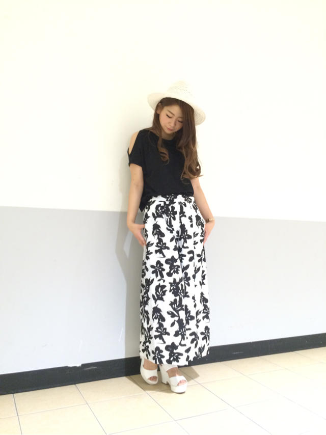 大人気のワイドパンツ(°▽°)単色フラワーで垢抜け感❁はるか