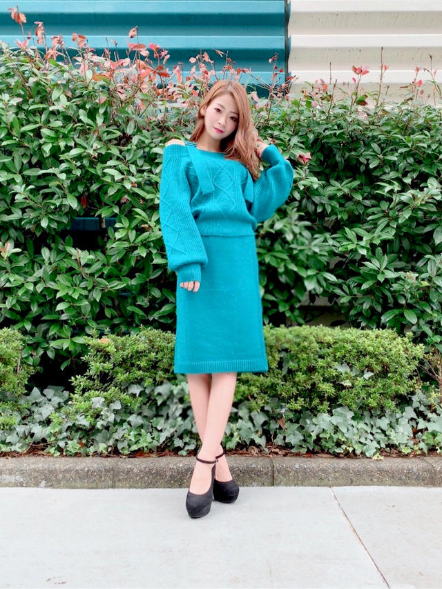 佐野ひな着用♡ベルトオフショルニットアップ♡かなこ