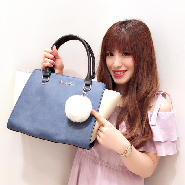 New♡荷物が多い方にもオススメ♡バイカラーボストンバッグ◡̈⃝︎⋆︎*りさ