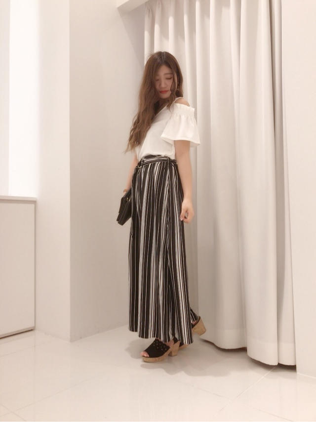 ボリュームシルエットで女性らしく♡なつみ
