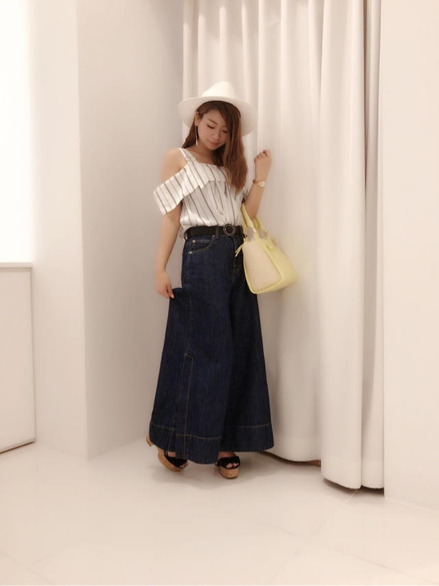 安定感◎オフショルTOPS♡なつみ