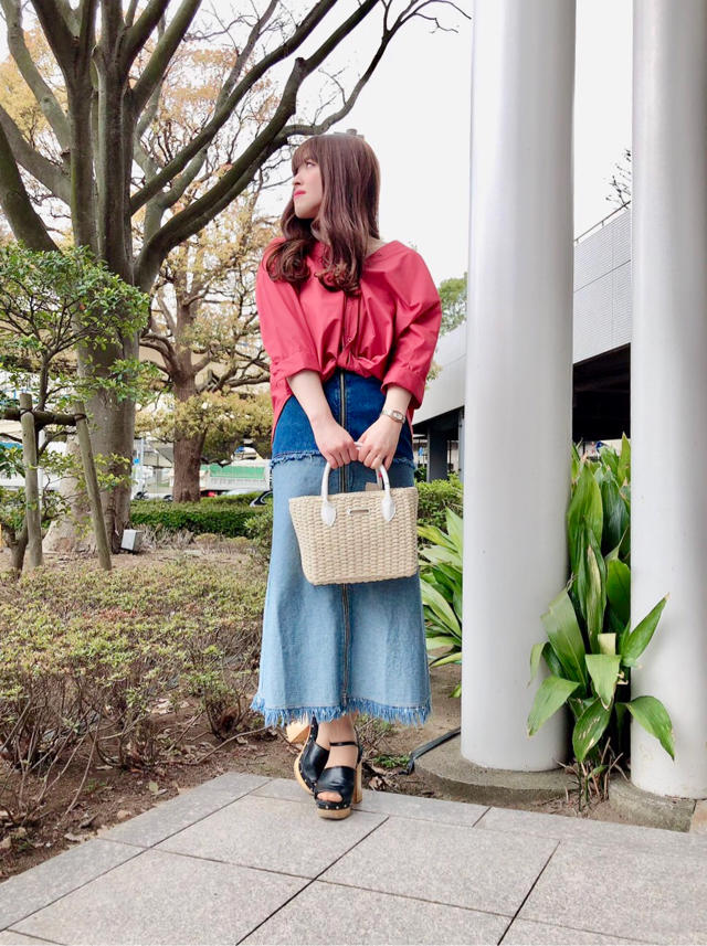 裾ドレープシャツで華奢見せ♡♡かなこ