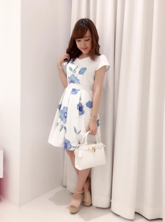 店頭コーデ♡フワラー柄ワンピ♡かなこ