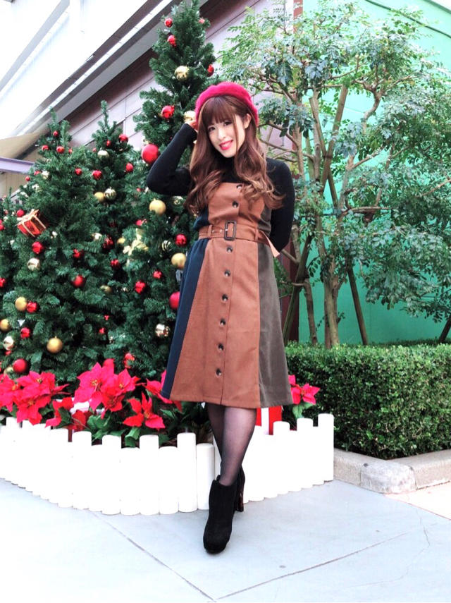 スタイルアップ効果も抜群☆レトロでかつ今っぽいバイカラーワンピースです♡ちひろ
