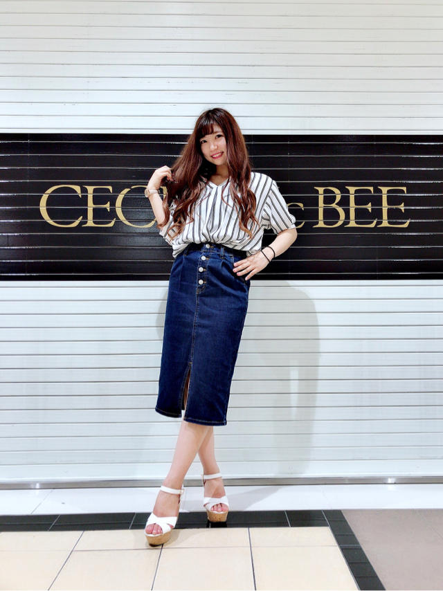 キレイめシャツでオフィスstyleにも♡なつみ
