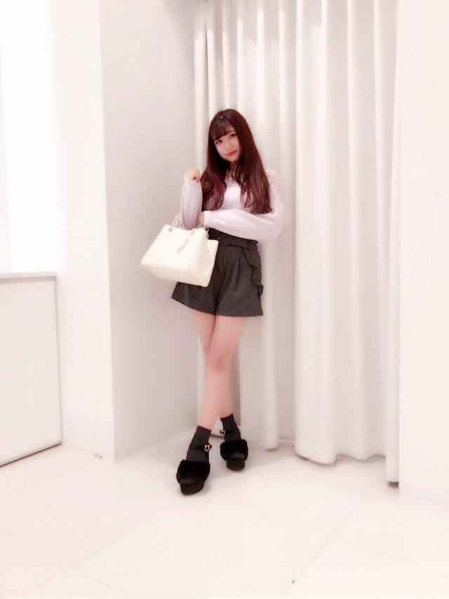 ミニ丈でも品よくcuteに♡なつみ