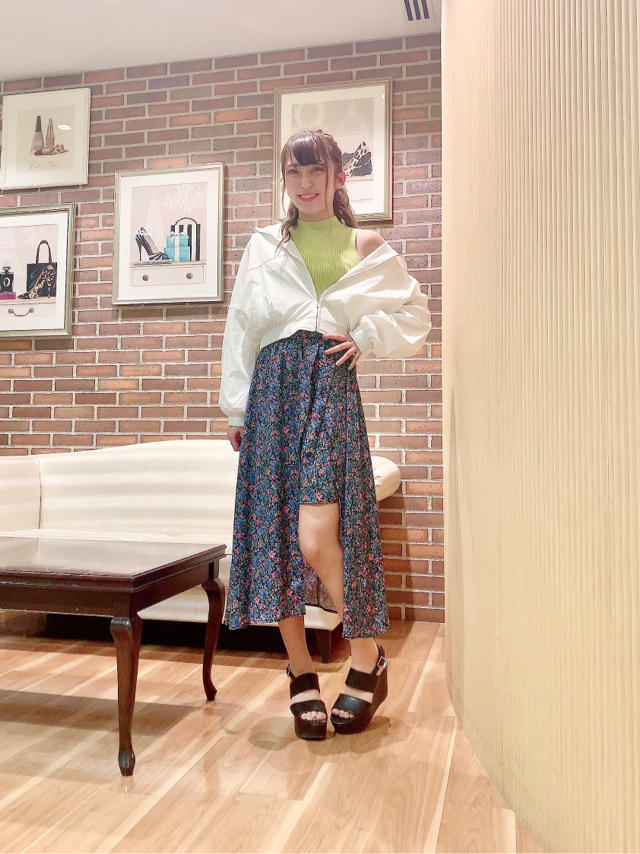 MIXコーデにも◎♡小花柄スリットスカート♡ゆか