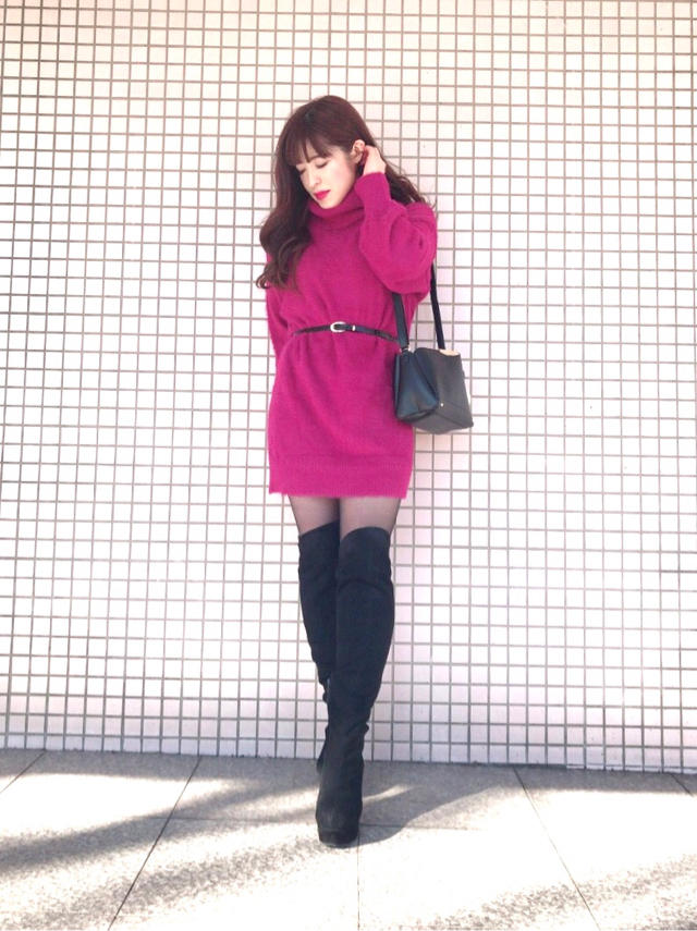 女子力高め！ラメフェザーオフタートルワンピ♡ちひろ