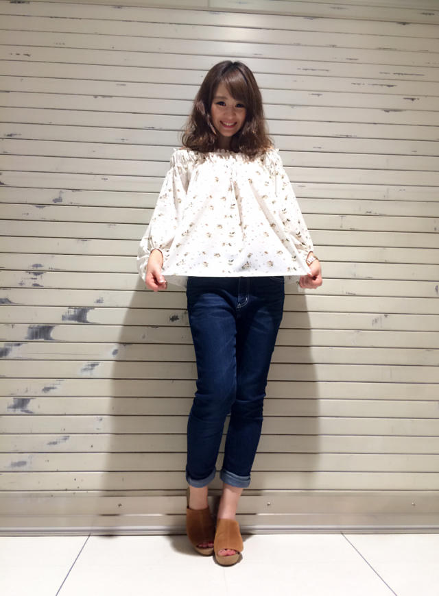 花柄オフショル♡たけぴ