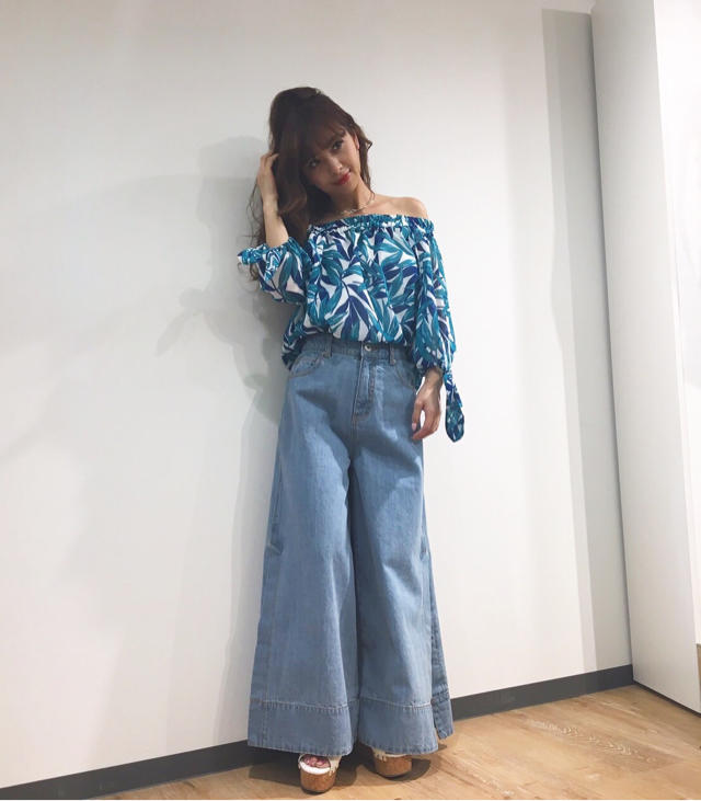リーフ柄トップス♡みき