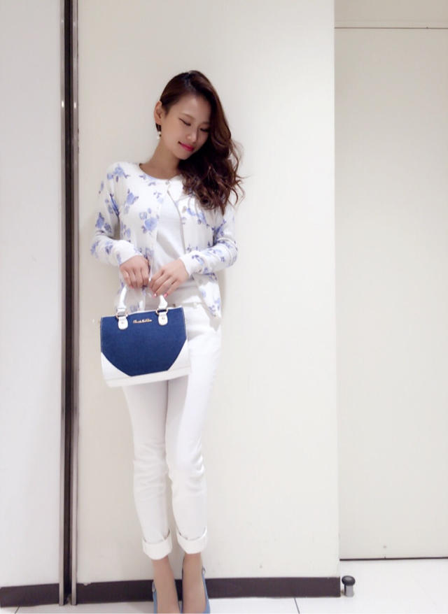 WHITE×DENIM♡華やかパンツスタイル